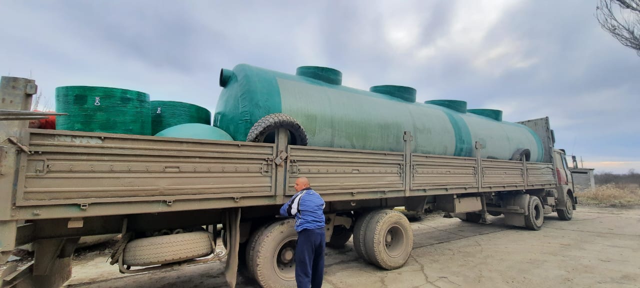 https://groznyj.emkosti-kryma.ru/wp-content/uploads/sites/11/2021/06/ustanovka-livnevyh-ochistnyh-sooruzhenij-v-edinom-korpuse-kerch-2.jpeg